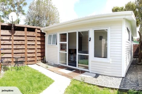 Photo of property in 98 Glenpark Avenue, Frankleigh Park, New Plymouth, 4310