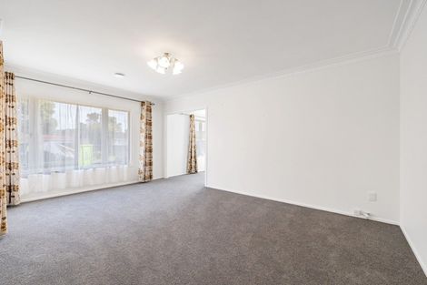 Photo of property in 31 London Street, Te Atatu Peninsula, Auckland, 0610