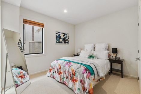 Photo of property in 32a Langton Road, Stanmore Bay, Whangaparaoa, 0932