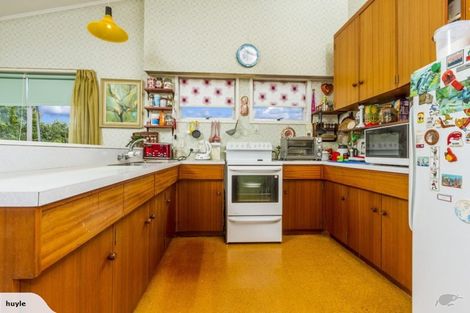 Photo of property in 36 Sunset Road, Unsworth Heights, Auckland, 0632