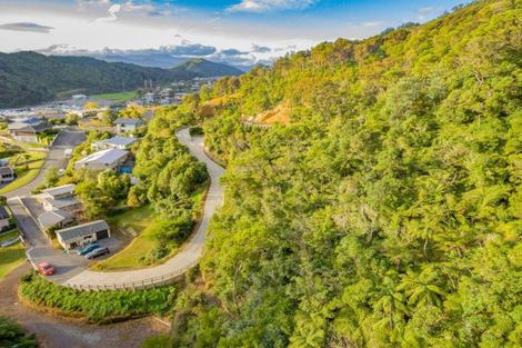 Photo of property in 25 Seaview Crescent, Picton, 7220