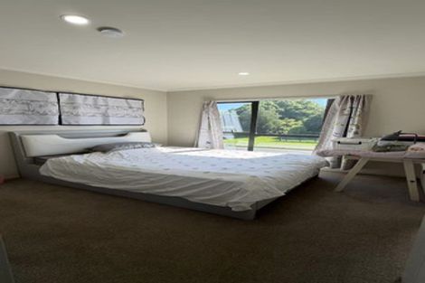 Photo of property in 89a Cascades Road, Pakuranga Heights, Auckland, 2010