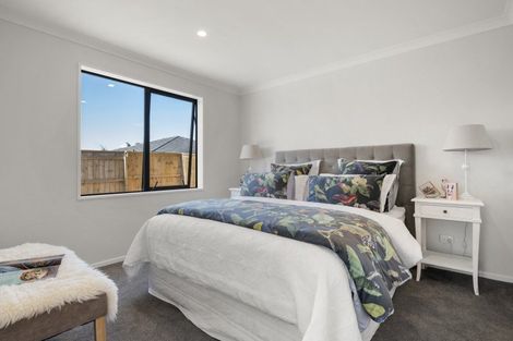 Photo of property in 5 Pouate Way, Waiuku, 2123