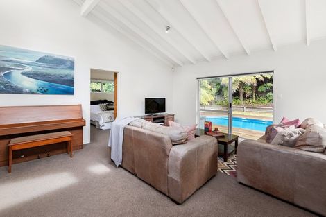 Photo of property in 26 Daffodil Street, Titirangi, Auckland, 0604