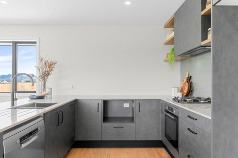 Photo of property in 59 Te Taniwha Road, One Tree Point, 0118