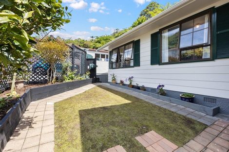 Photo of property in 52 Hathaway Avenue, Karori, Wellington, 6012