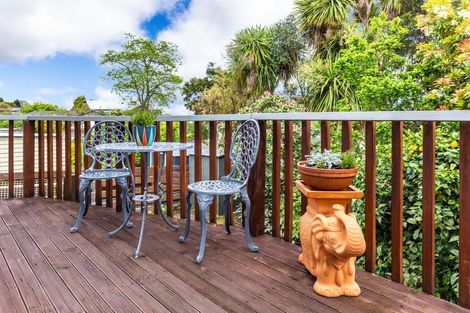 Photo of property in 18 Holland Grove, Richmond Heights, Taupo, 3330