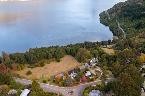 Photo of property in 2/83 Arawata Terrace, Sunshine Bay, Queenstown, 9300