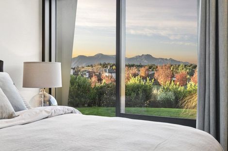 Photo of property in 5 Diamond Lane, Wanaka, 9305