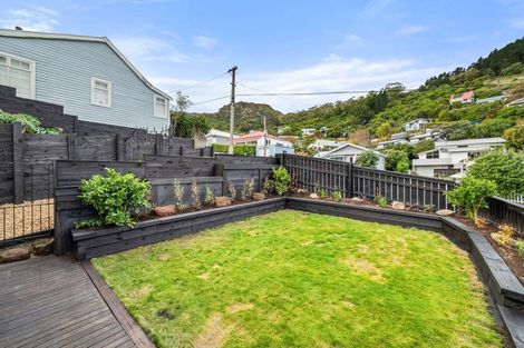 Photo of property in 2a Ripon Street, Lyttelton, 8082