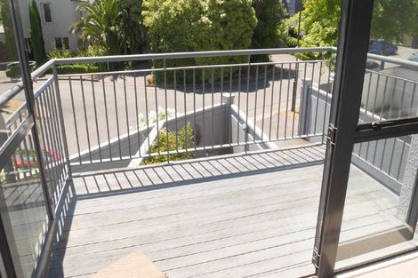 Photo of property in 7 Oakford Close, Riccarton, Christchurch, 8011