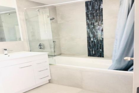 Photo of property in 9 Humphrey Kemp Avenue, Henderson, Auckland, 0612