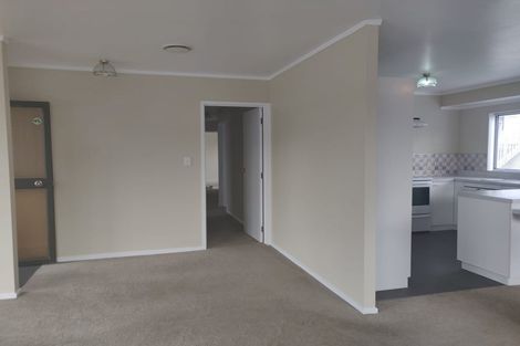 Photo of property in 2/65 Golf Road, New Lynn, Auckland, 0600