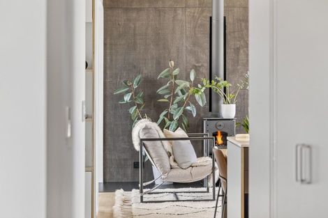 Photo of property in 15 Kereru Crescent, Wanaka, 9305