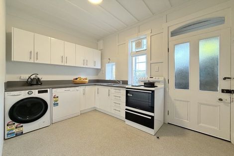 Photo of property in 45a-b Rawhiti Terrace, Kelburn, Wellington, 6012