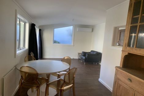 Photo of property in 37 Ara Paiwhenua, Tawa, Wellington, 5028