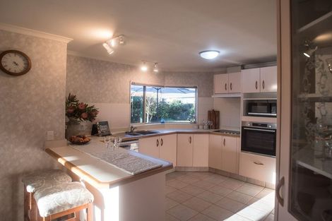 Photo of property in 37 Luculia Drive, Mount Maunganui, 3116