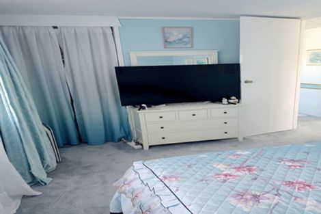 Photo of property in 11 Iredale Road, Hawera, 4610