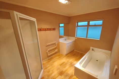 Photo of property in 54 Nottingham Drive, Hamilton East, Hamilton, 3216