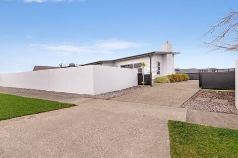 Photo of property in 20 Rosalie Terrace, Kelvin Grove, Palmerston North, 4414