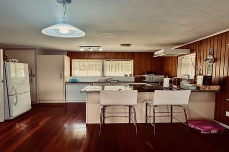 Photo of property in 4 Ayton Drive, Totara Vale, Auckland, 0629