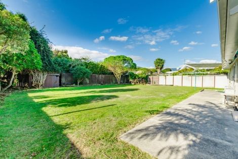 Photo of property in 11 Rawene Street, Waikanae, 5036