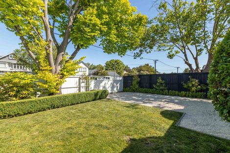 Photo of property in 33 Hawkesbury Avenue, St Albans, Christchurch, 8014