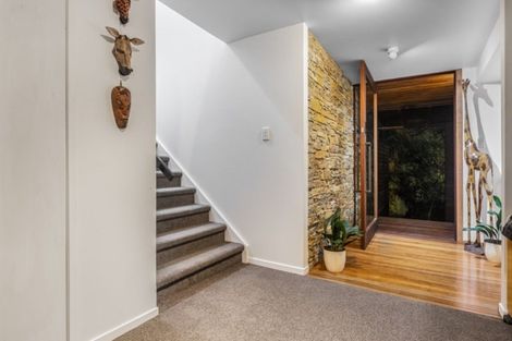 Photo of property in 215 Shaw Road, Titirangi, Auckland, 0604