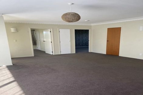 Photo of property in 1/6 Pamela Place, New Lynn, Auckland, 0600