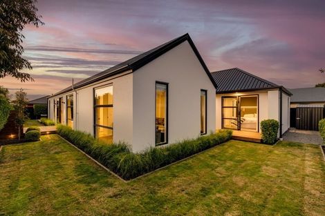 Photo of property in 9 Guardsman Place, Prebbleton, 7604