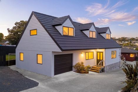 Photo of property in 54 Zefiro Drive, Massey, Auckland, 0614