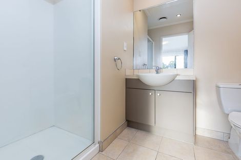 Photo of property in 2 Seamount Drive, Red Beach, 0932