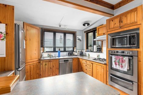 Photo of property in 46 Fitzroy Road, Fitzroy, New Plymouth, 4312