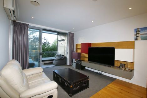 Photo of property in 585/g06 Beach Road, Rothesay Bay, Auckland, 0630