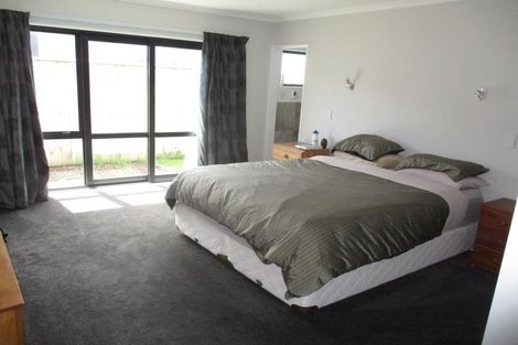 Photo of property in 89 Kotuku Drive, Paraparaumu Beach, Paraparaumu, 5032