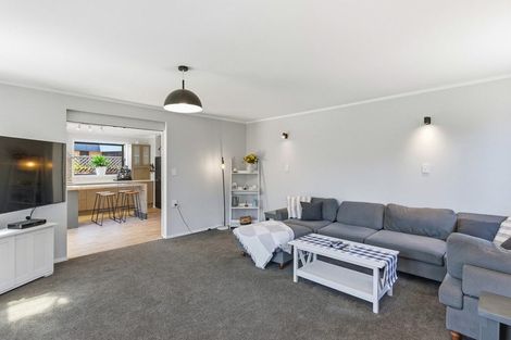 Photo of property in 13 Bahama Crescent, Paraparaumu Beach, Paraparaumu, 5032