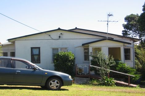Photo of property in 2/14 Folkestone Street, Murrays Bay, Auckland, 0630