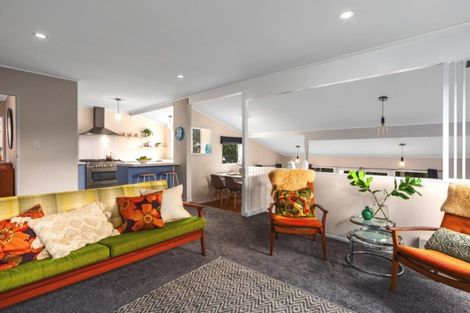 Photo of property in 52 Hicks Close, Whitby, Porirua, 5024