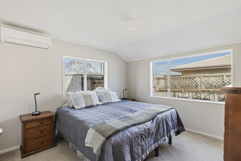 Photo of property in 3 Sandel Rise, Merrilands, New Plymouth, 4312