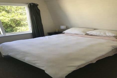 Photo of property in 34 Lyndhurst Road, Tawa, Wellington, 5028