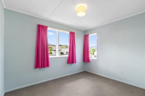 Photo of property in 18 Kumeroa Grove, Wainuiomata, Lower Hutt, 5014