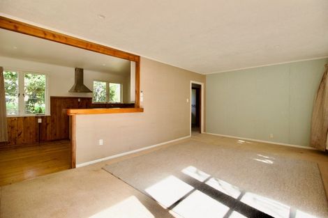 Photo of property in 5 Norman Road, Titirangi, Auckland, 0604