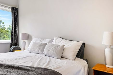 Photo of property in 14 Fairmount Road, Titirangi, Auckland, 0604