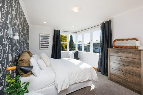 Photo of property in 11 Squires Place, Awapuni, Palmerston North, 4412