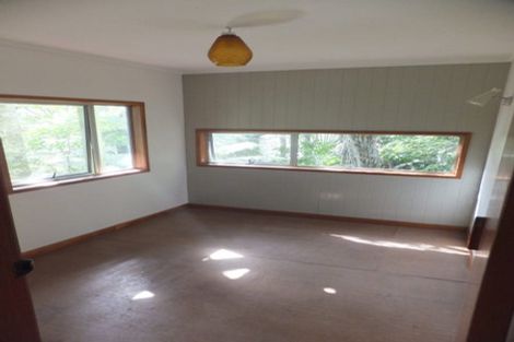 Photo of property in 35-37 Lone Kauri Road, Karekare, New Lynn, 0772