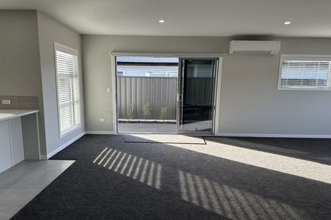 Photo of property in 6 Cassin Place, Taradale, 4112