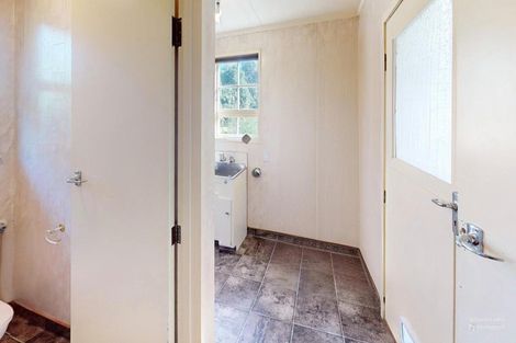 Photo of property in 5 Caversham Road, Westmere, Whanganui, 4501