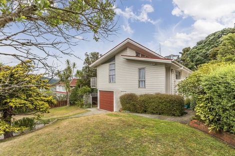 Photo of property in 47 Thurleigh Grove, Karori, Wellington, 6012