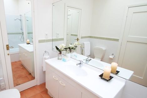Photo of property in 3 Alison Avenue, Takapuna, Auckland, 0622