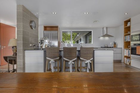 Photo of property in 86 Emerald Glen Road, Paekakariki, 5032